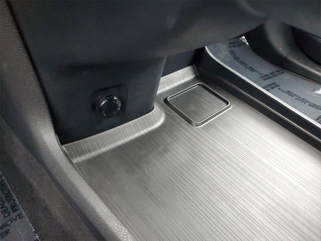 2022 Toyota Sienna XSE 7 Passenger