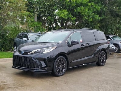 2022 Toyota Sienna XSE 7 Passenger