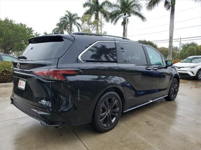 2022 Toyota Sienna XSE 7 Passenger