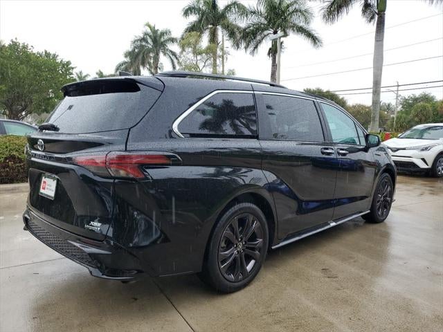 2022 Toyota Sienna XSE 7 Passenger
