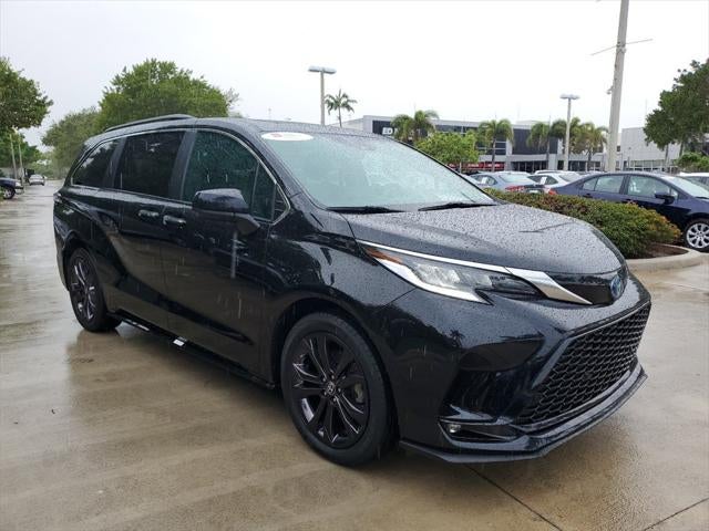 2022 Toyota Sienna XSE 7 Passenger