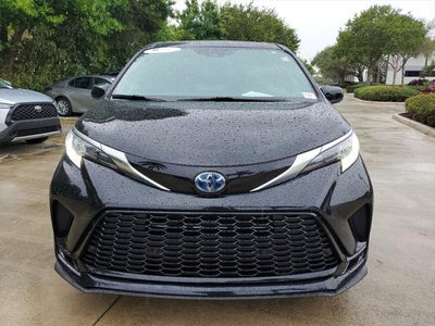 2022 Toyota Sienna XSE 7 Passenger