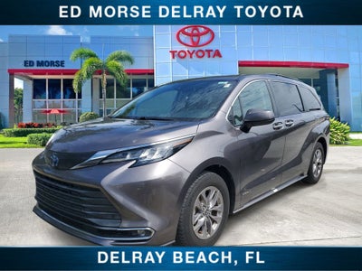 2021 Toyota Sienna XLE 8 Passenger
