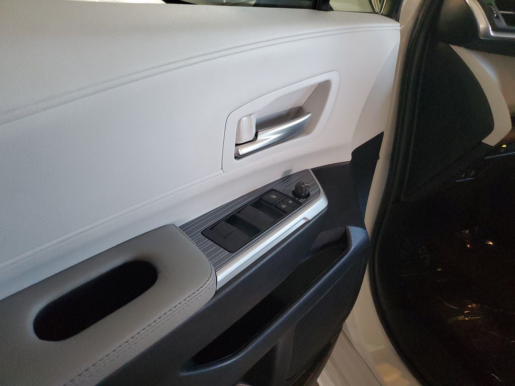 2026 Toyota Sienna XLE 7 Passenger