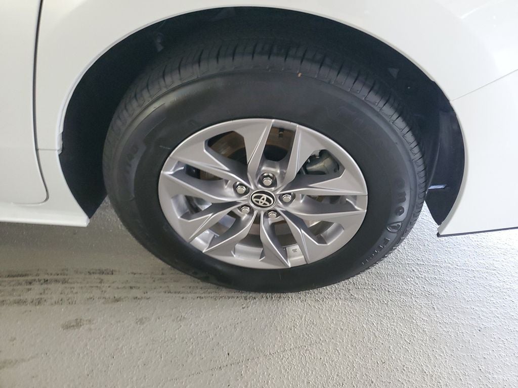 2026 Toyota Sienna XLE 7 Passenger