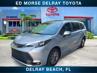 2025 Toyota Sienna XLE 8 Passenger