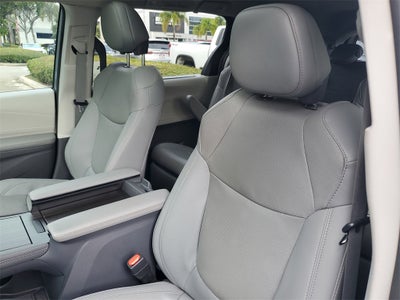 2023 Toyota Sienna Limited 7 Passenger