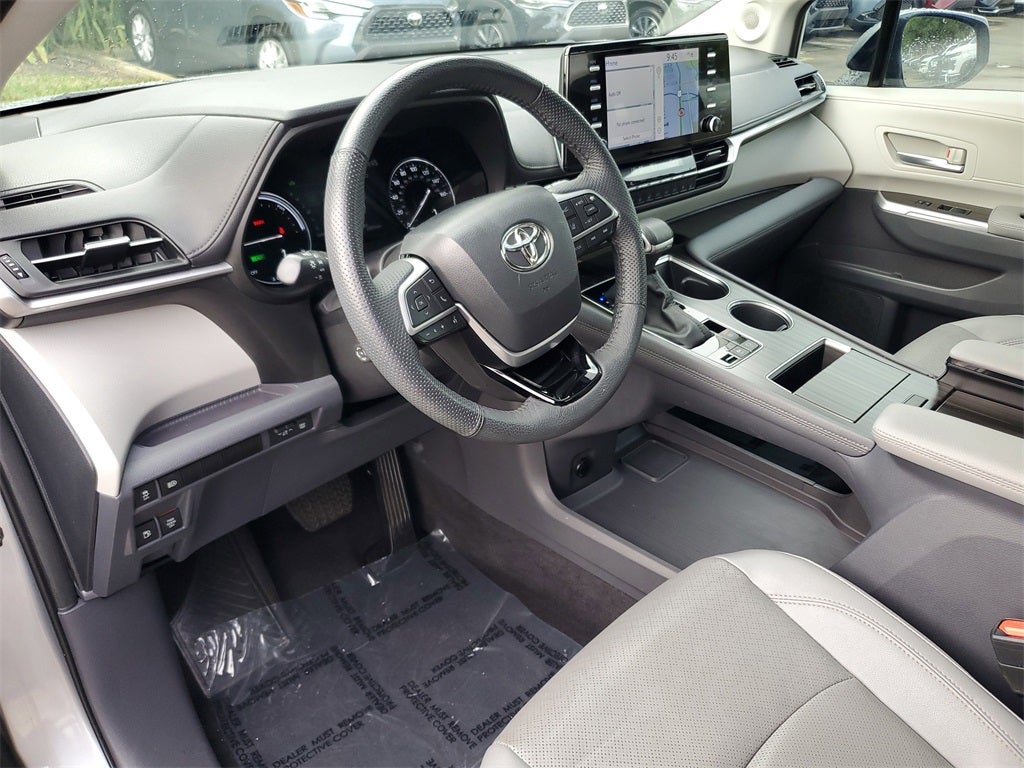 2023 Toyota Sienna Limited 7 Passenger