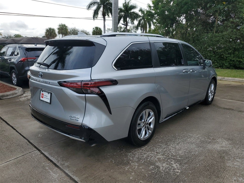 2023 Toyota Sienna Limited 7 Passenger