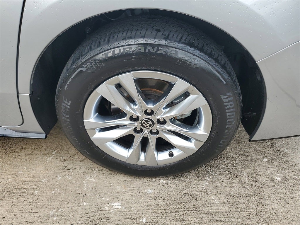 2023 Toyota Sienna Limited 7 Passenger