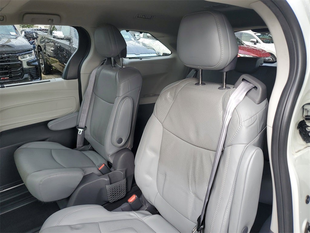 2021 Toyota Sienna Limited 7 Passenger