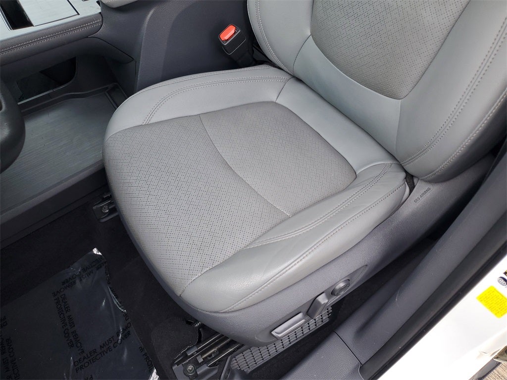 2021 Toyota Sienna Limited 7 Passenger