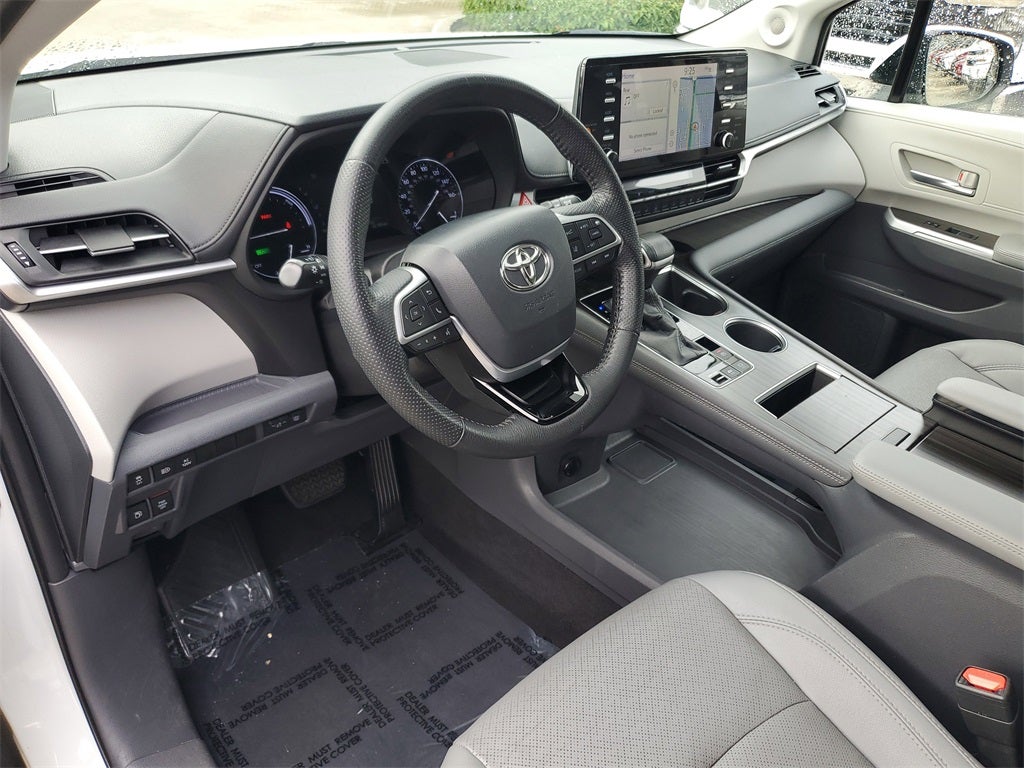 2021 Toyota Sienna Limited 7 Passenger