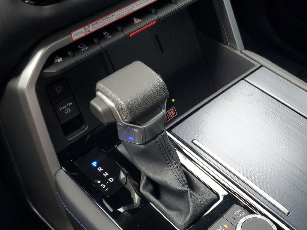 2025 Toyota Tundra Hybrid Platinum