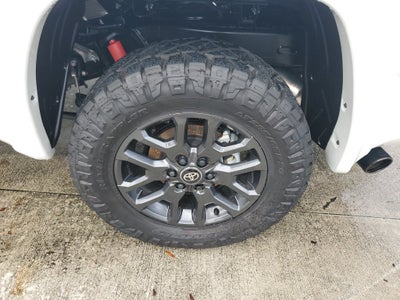 2025 Toyota Tundra Hybrid Platinum