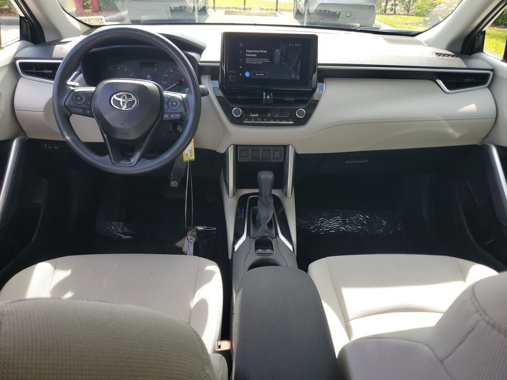 2024 Toyota Corolla Cross L - Photo 14