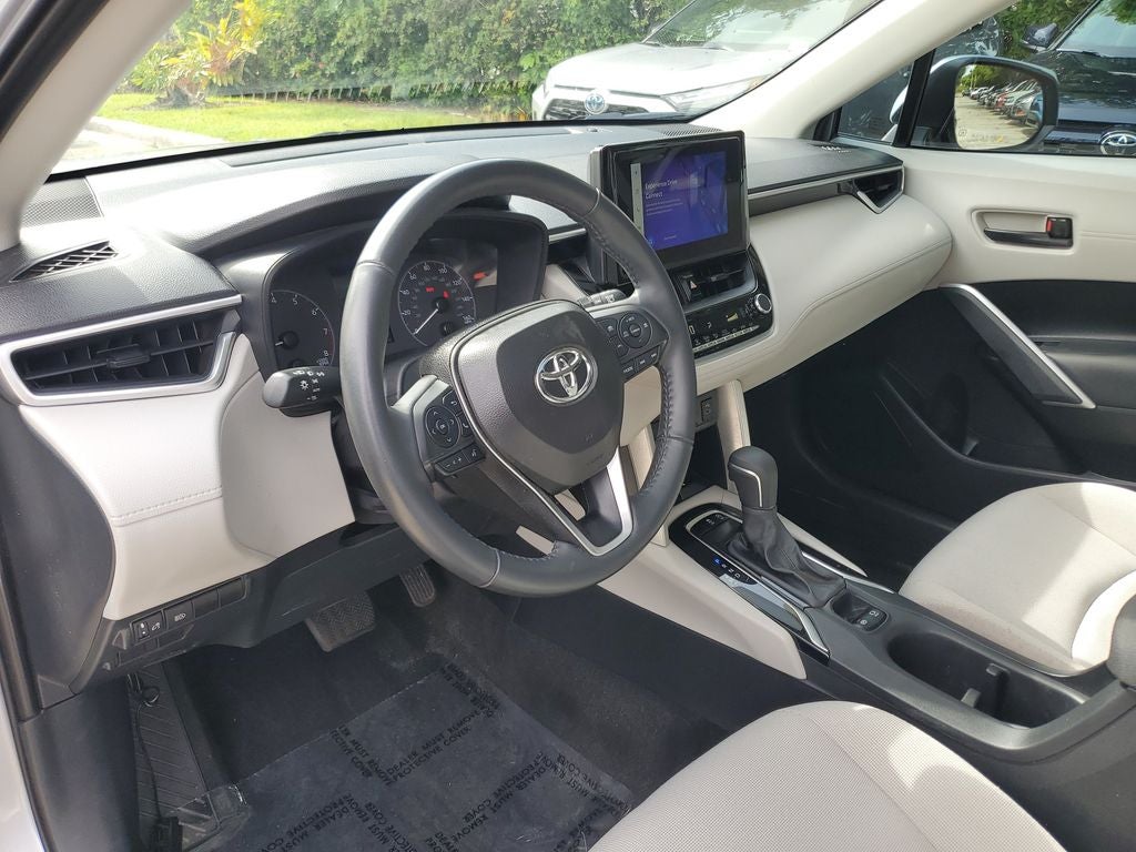 2024 Toyota Corolla Cross LE
