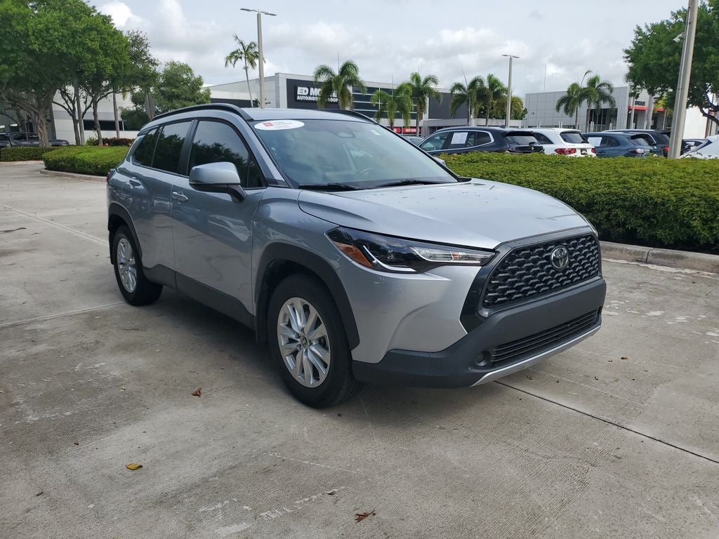 2024 Toyota Corolla Cross LE