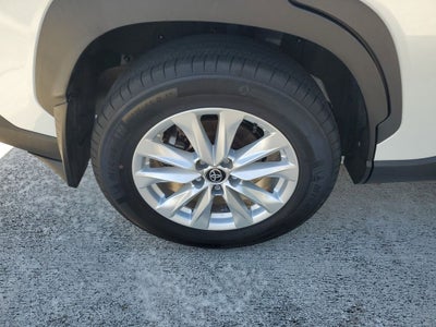 2024 Toyota Corolla Cross LE