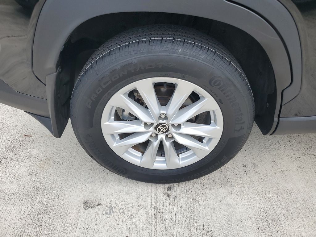 2024 Toyota Corolla Cross LE