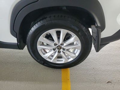 2024 Toyota Corolla Cross LE