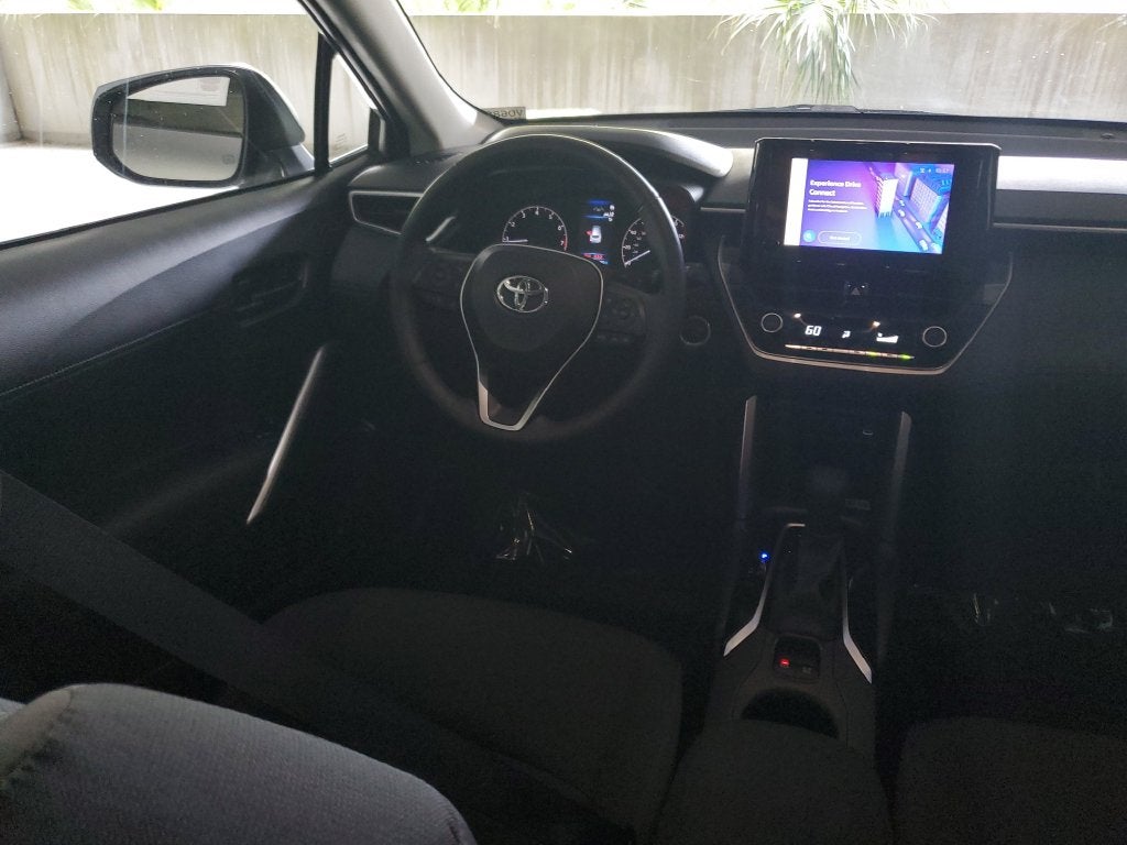 2023 Toyota Corolla Cross LE