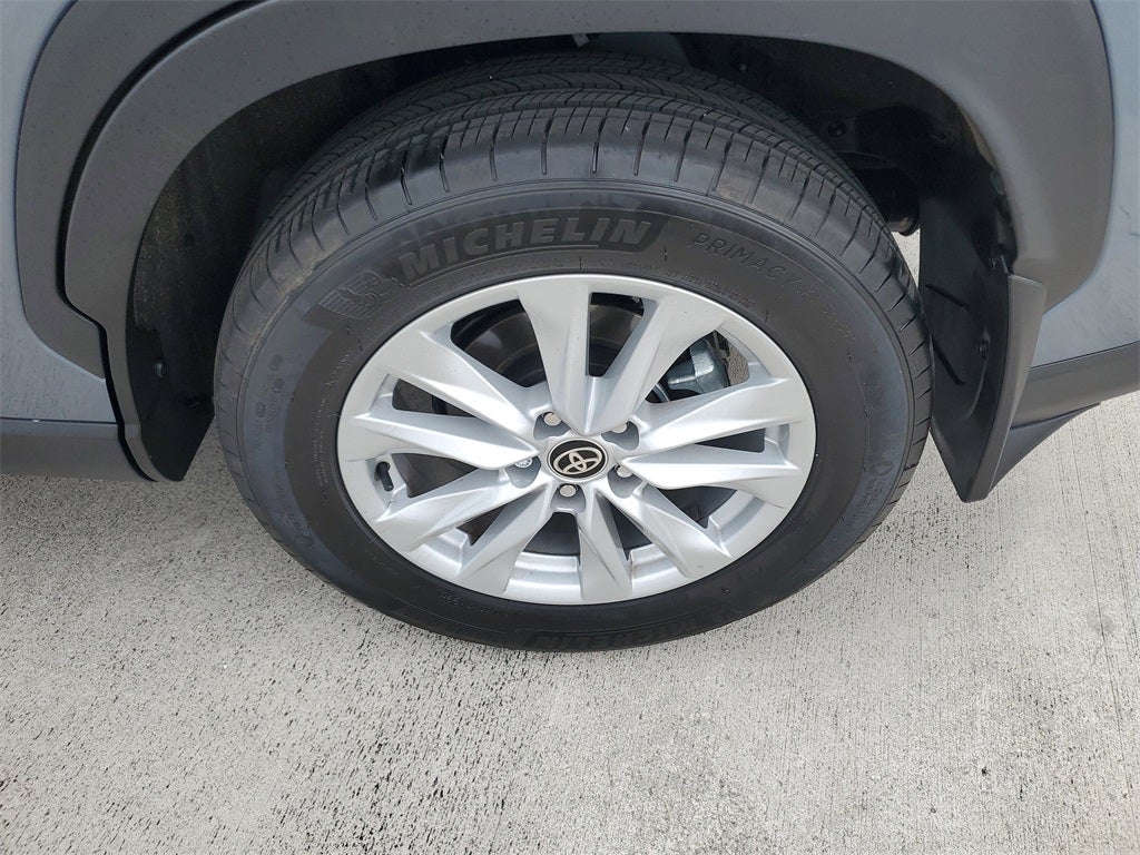 2024 Toyota Corolla Cross LE