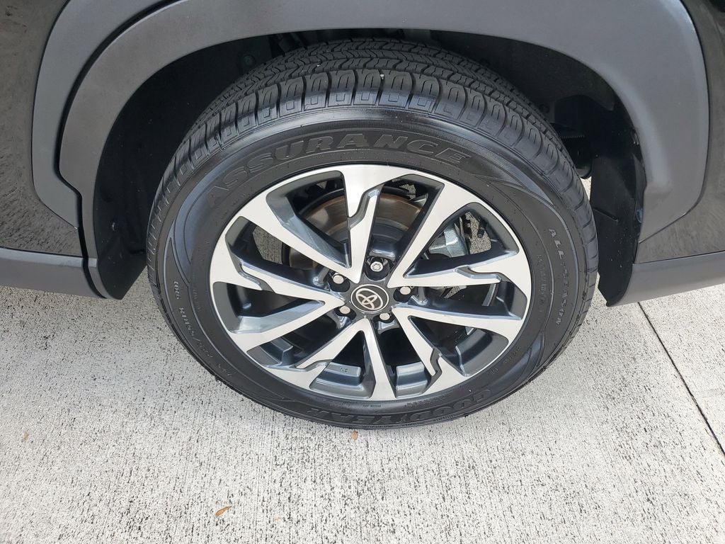 2023 Toyota Corolla Cross XLE