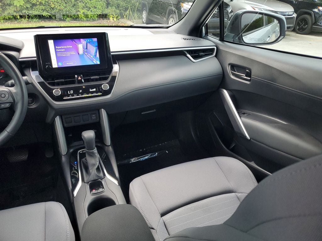 2024 Toyota Corolla Cross Hybrid SE