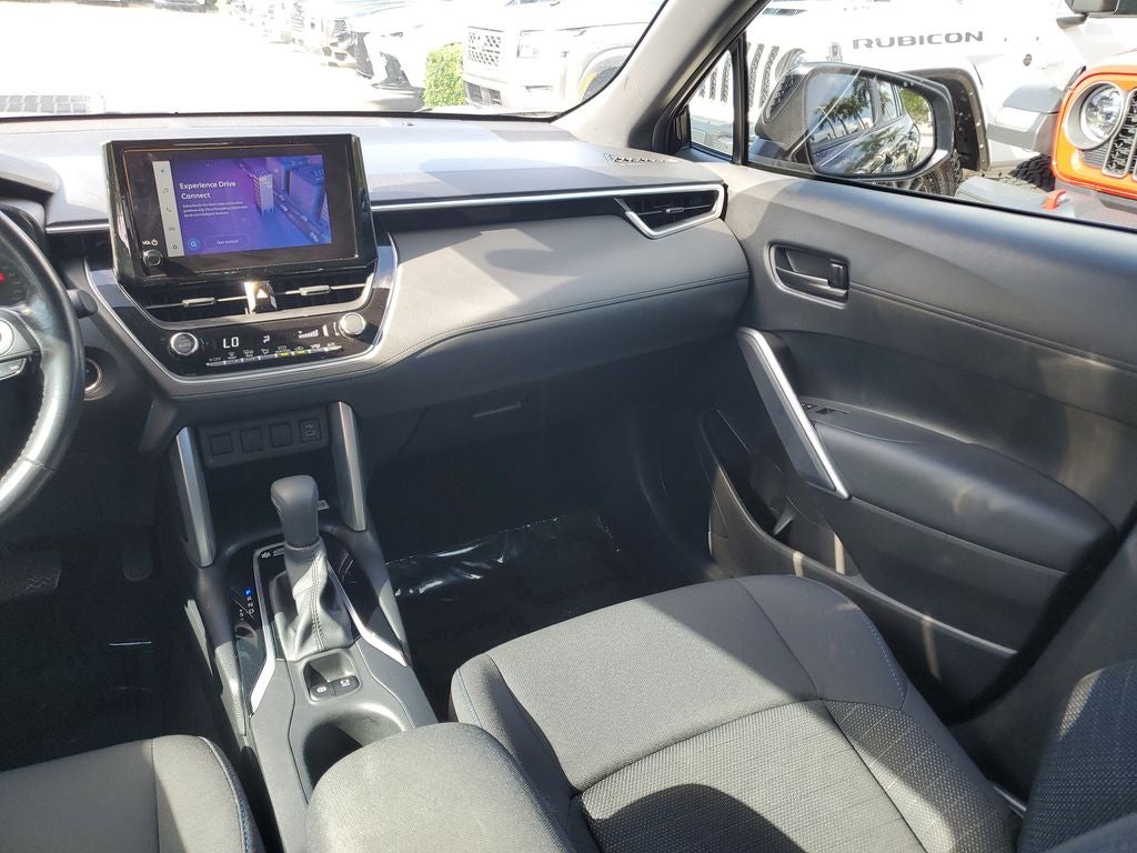 2023 Toyota Corolla Cross Hybrid SE