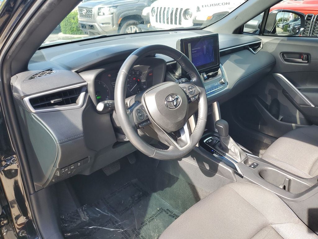 2023 Toyota Corolla Cross Hybrid SE