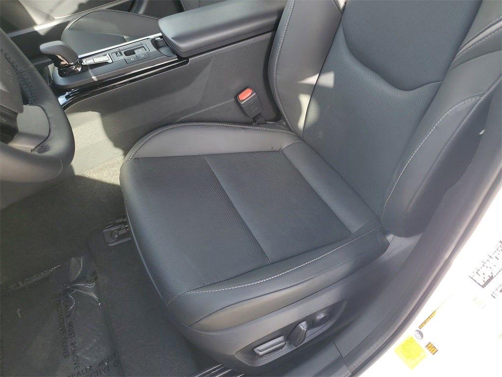 2025 Toyota Prius XLE