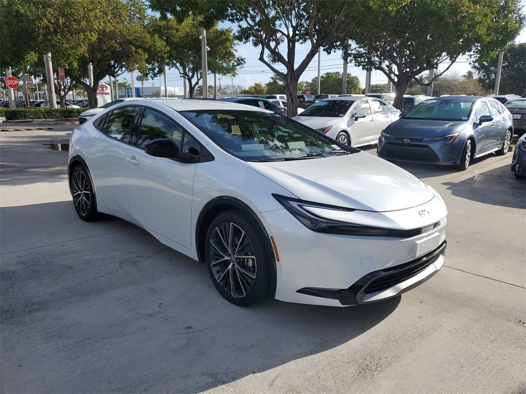 2025 Toyota Prius XLE