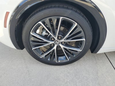 2025 Toyota Prius XLE