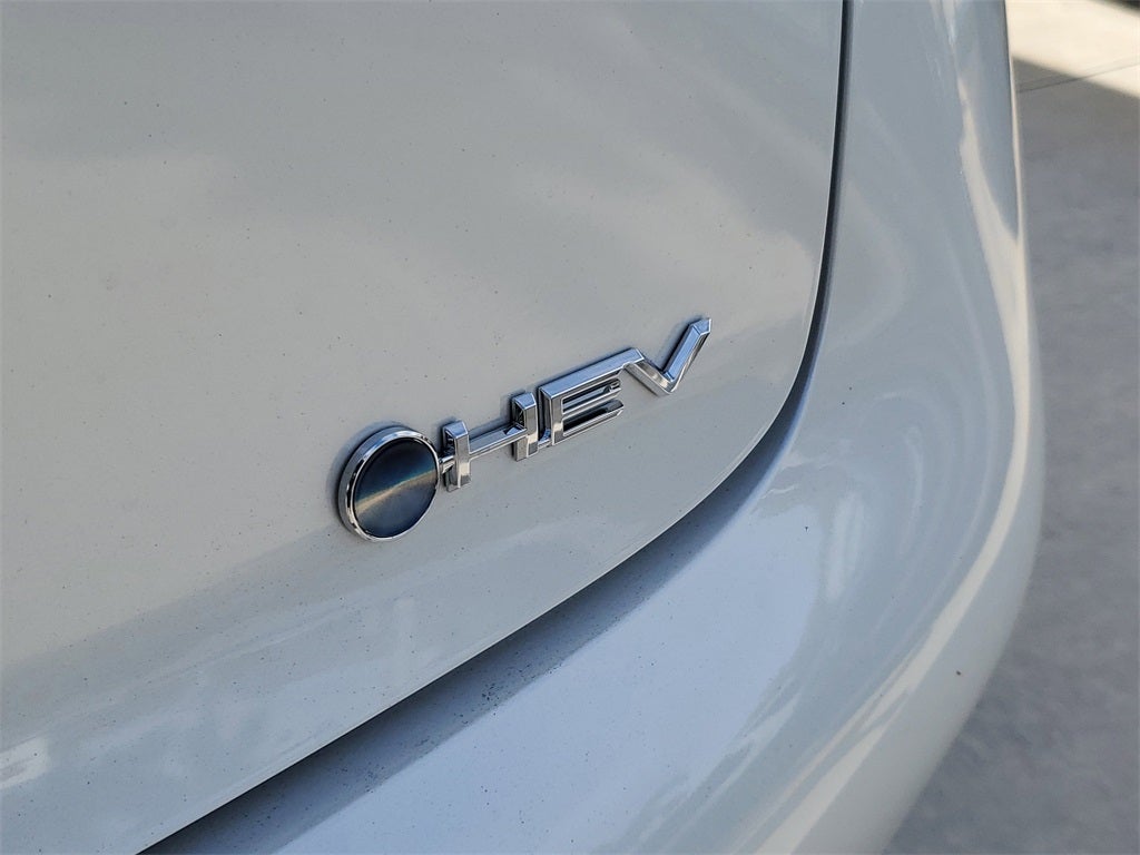 2025 Toyota Prius XLE