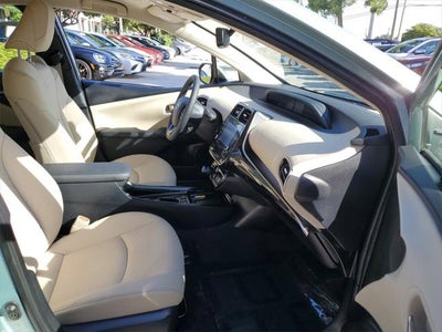 2022 Toyota Prius XLE