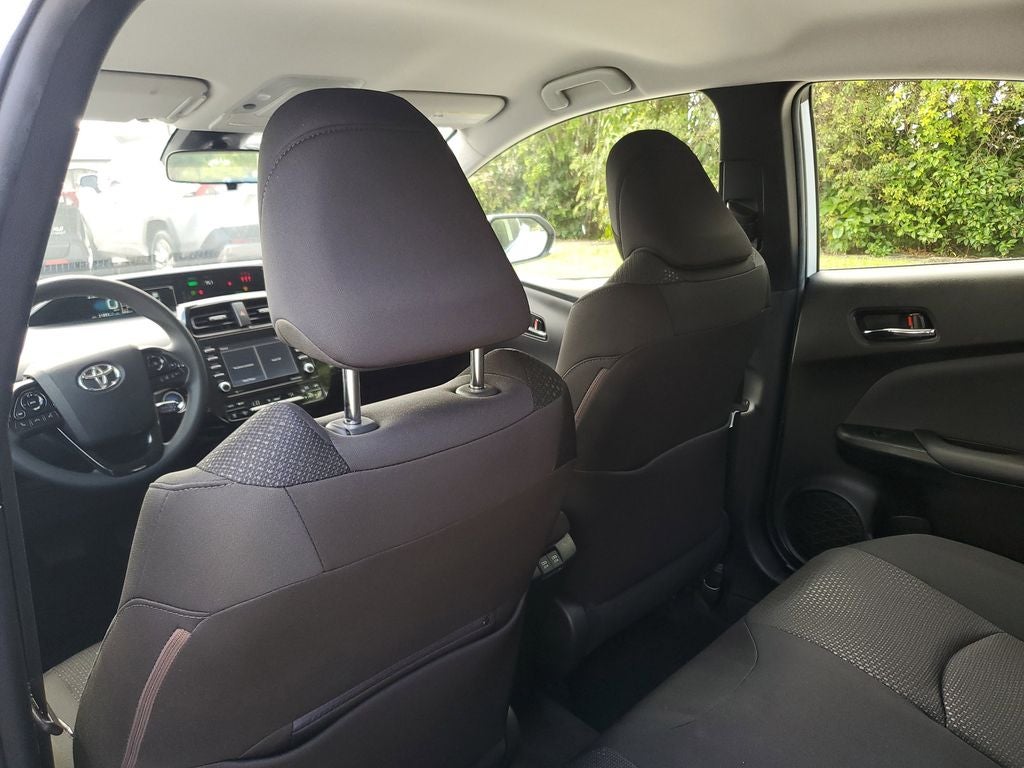2022 Toyota Prius LE