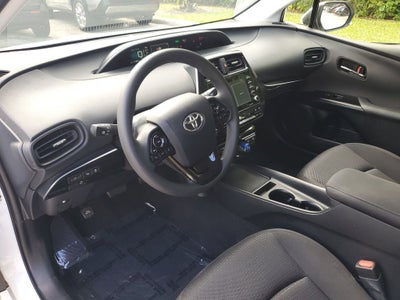 2022 Toyota Prius LE