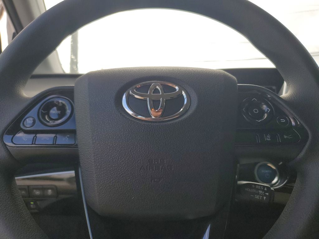 2022 Toyota Prius LE