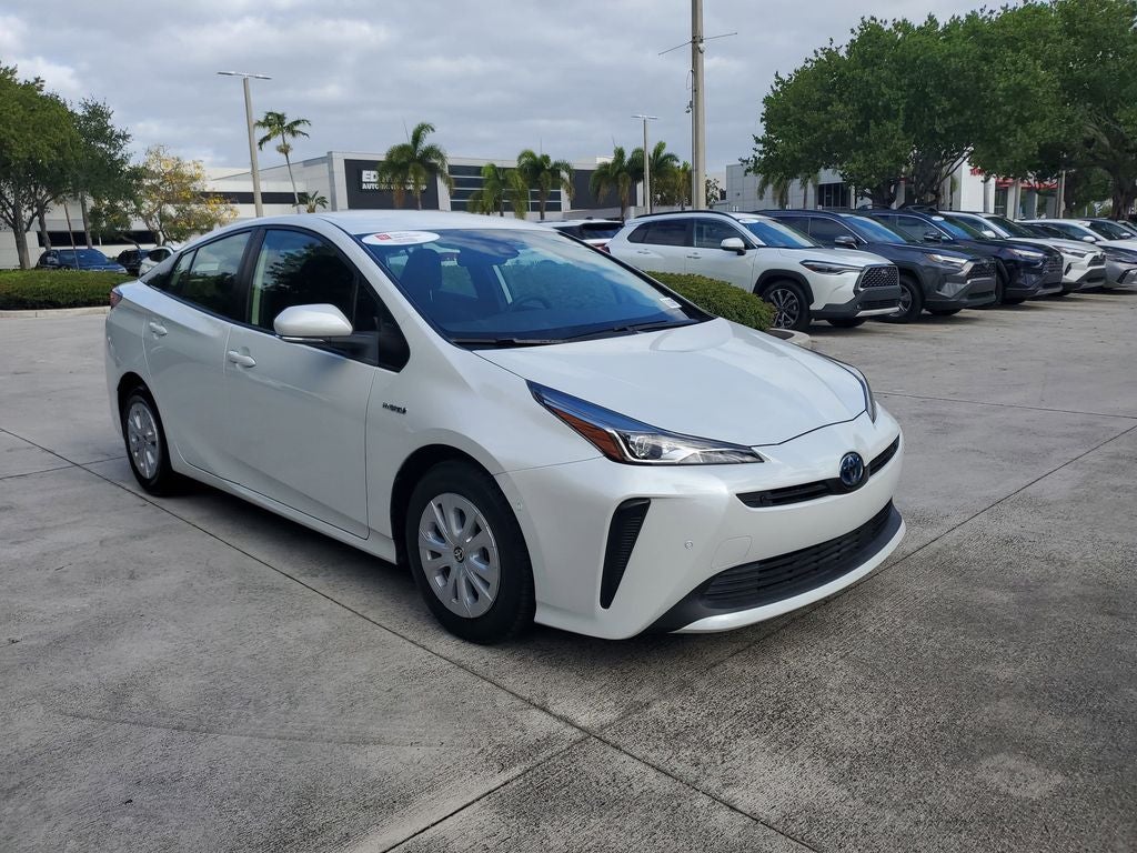 2022 Toyota Prius LE