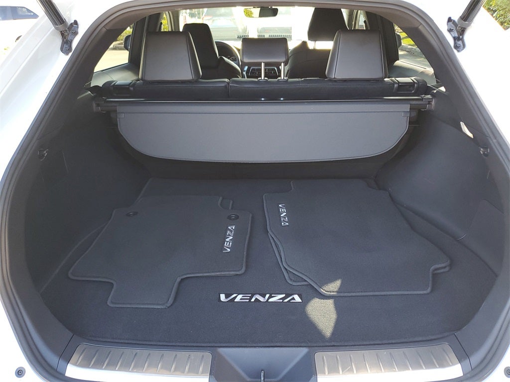 2023 Toyota Venza XLE