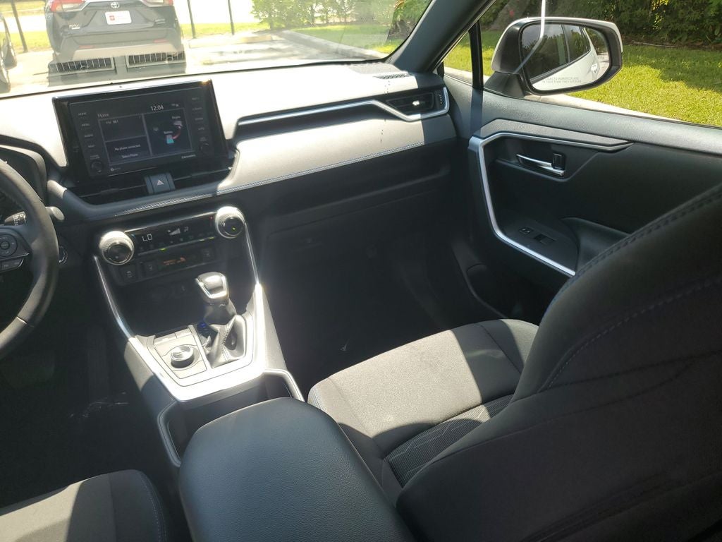 2022 Toyota RAV4 Hybrid SE