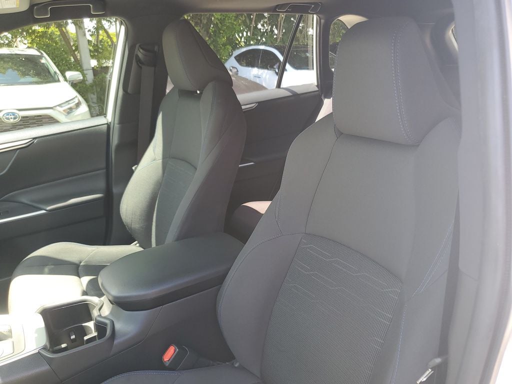 2022 Toyota RAV4 Hybrid SE