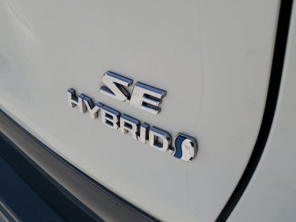 2022 Toyota RAV4 Hybrid SE