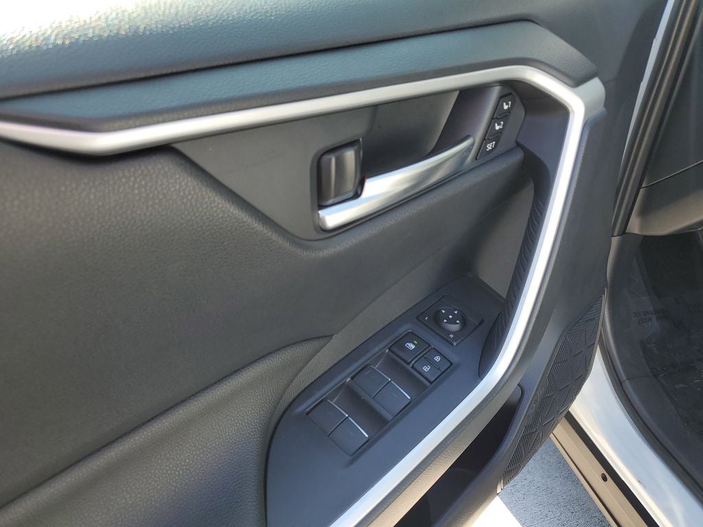 2025 Toyota RAV4 Hybrid XLE Premium