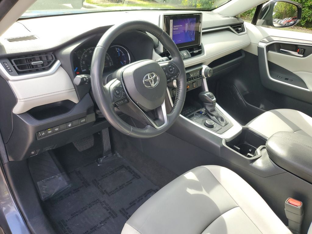 2023 Toyota RAV4 Hybrid XLE Premium