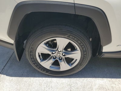 2025 Toyota RAV4 Hybrid LE