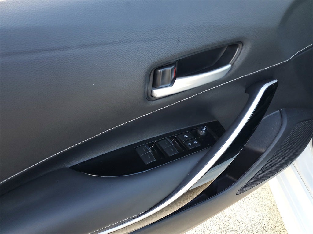 2025 Toyota Corolla Hatchback XSE