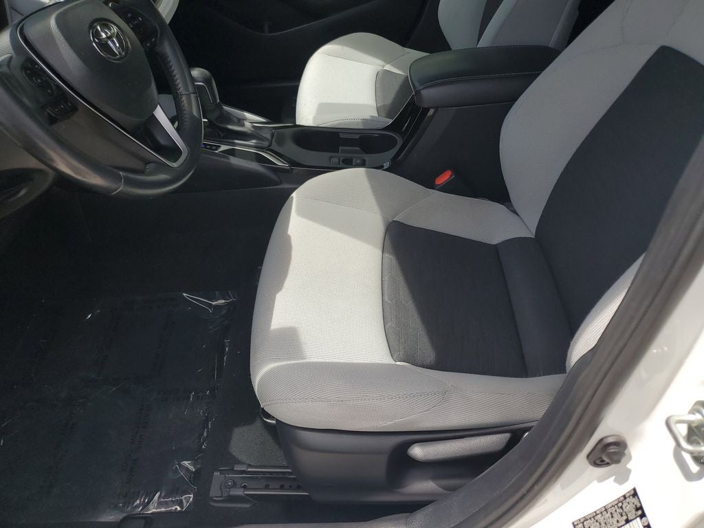 2024 Toyota Corolla Hatchback SE