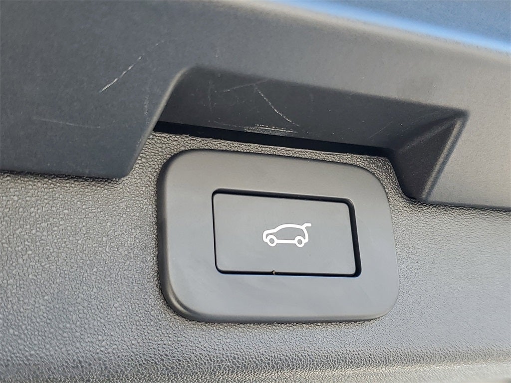 2024 Land Rover Discovery S